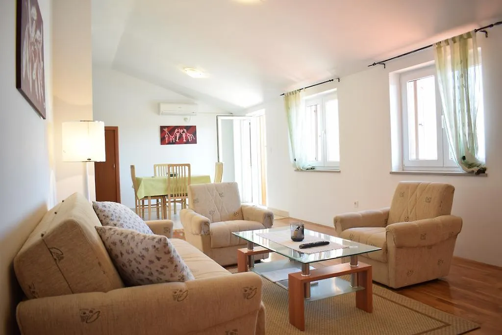 Apartments Blue Dream Малинска Хорватия
